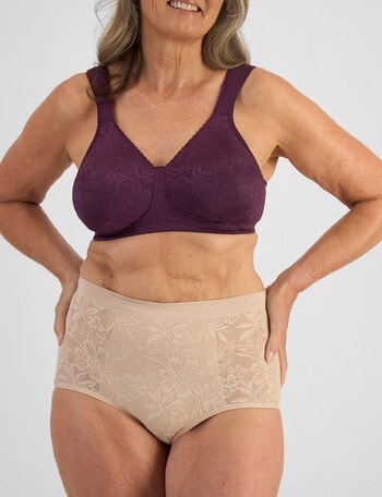 Playtex Ultimate Lift&Support WireFree Bra, Higher Love product photo