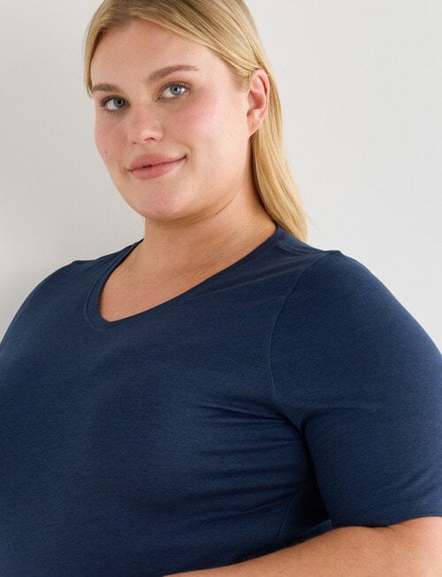 Superfit Curve Short Sleeve V-Neck Limitless Tee, Midnight product photo View 04 L