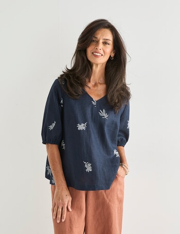 Ella J Linen V-Neck Top, Navy Print product photo
