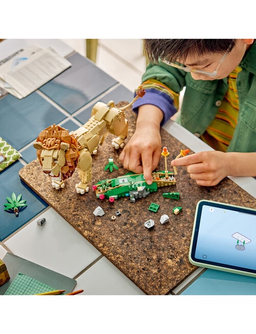 LEGO Creator 3-in-1 Creator 3 in 1 Wild Animals: Majestic Lion, 31386 product photo View 03 L
