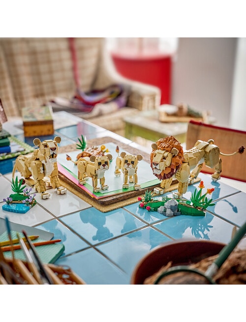 LEGO Creator 3-in-1 Creator 3 in 1 Wild Animals: Majestic Lion, 31386 product photo View 05 L