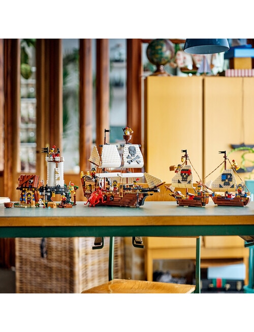 LEGO Creator 3-in-1 Creator 3 in 1 Iconic Pirate Ship Toy, 31387 product photo View 06 L