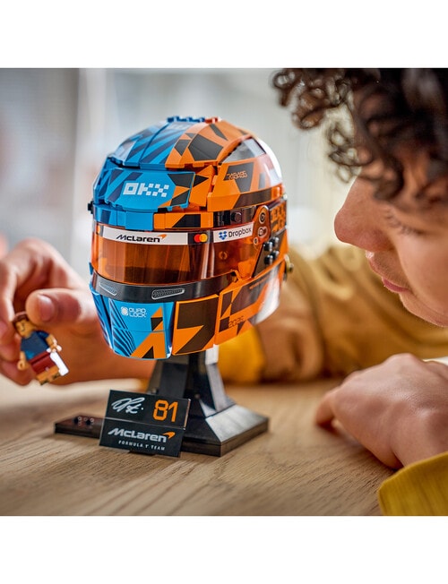 LEGO McLaren Oscar Piastri Helmet, 43017 product photo View 04 L