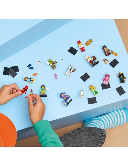 LEGO Minifigures Minifigures Series 29 Mystery Box, 71052 product photo View 03 L