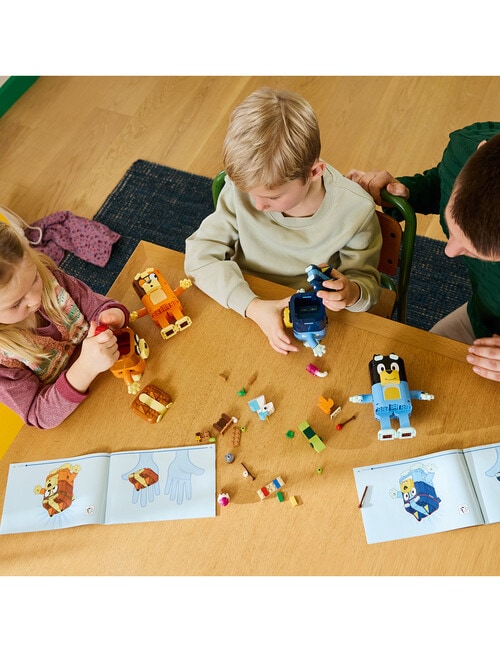 LEGO Bluey Bluey Family Figures Set, 11217 product photo View 03 L