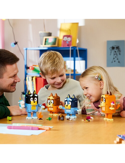 LEGO Bluey Bluey Family Figures Set, 11217 product photo View 04 L