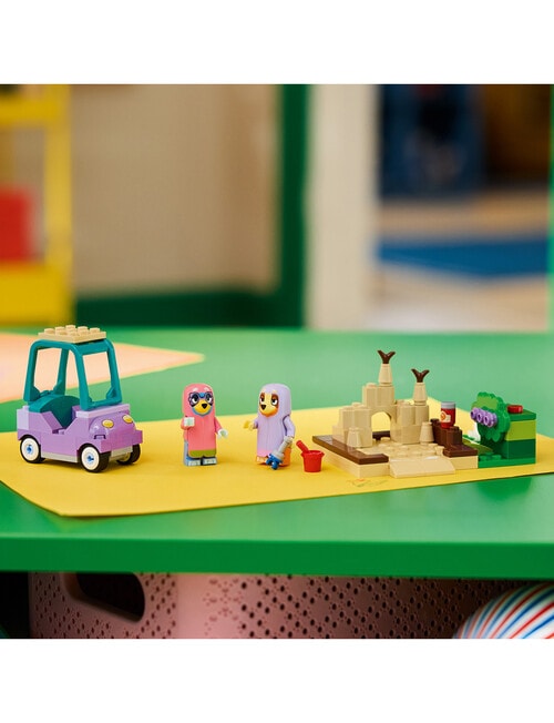 LEGO Bluey Bluey Grannies with Bingo and Bluey, 11216 product photo View 05 L