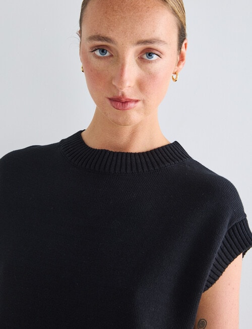 Jigsaw Curve Cotton Vest, Black product photo View 04 L