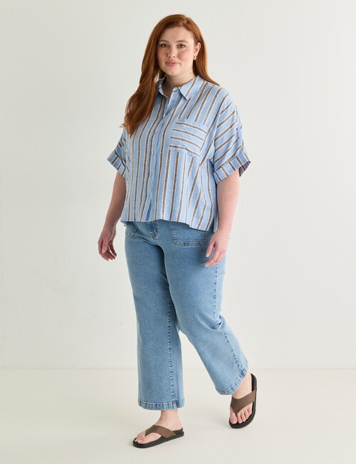 Amy & Ivy Pocket Front Flared Crop Jean, Blue Wash product photo View 06 L