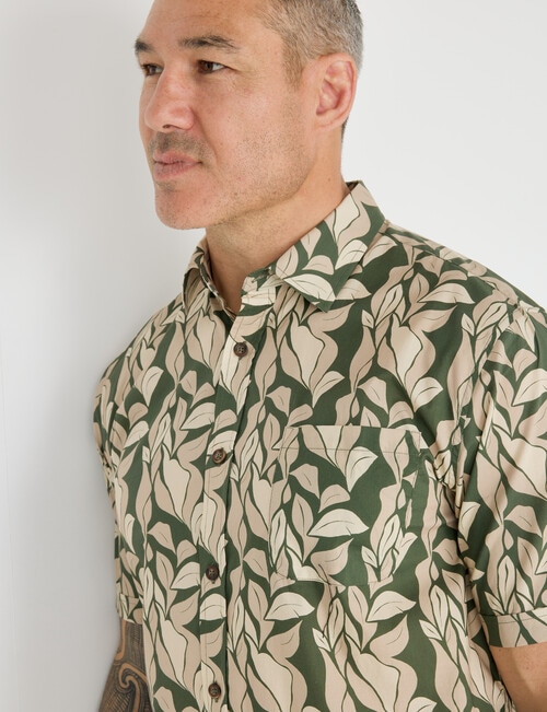 Kauri Trail Lawn Palm Print Short Sleeve Shirt, Khaki product photo View 04 L