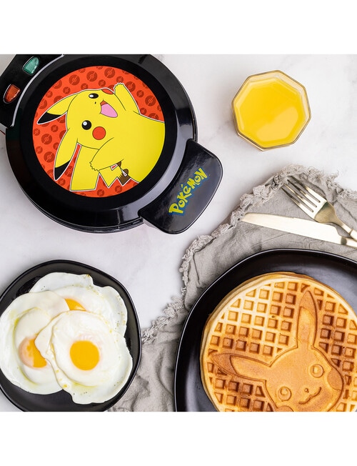Uncanny Pokemon Pikachu Round Waffle Maker, WM1-POK-PIK-NZ product photo View 07 L
