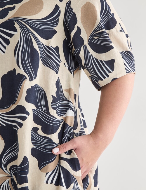 Studio Curve Linen Blend Stylised Flower Centre Front Pleat Dress, Natural & Ink product photo View 05 L