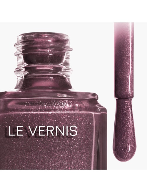 CHANEL LE VERNIS Longwear Nail Colour product photo View 02 L
