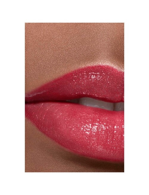 CHANEL ROUGE COCO BAUME - SHINE Hydrating Beautifying Tinted Lip Balm - Buildable Colour product photo View 05 L