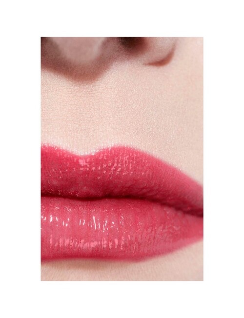 CHANEL ROUGE COCO BAUME - SHINE Hydrating Beautifying Tinted Lip Balm - Buildable Colour product photo View 06 L