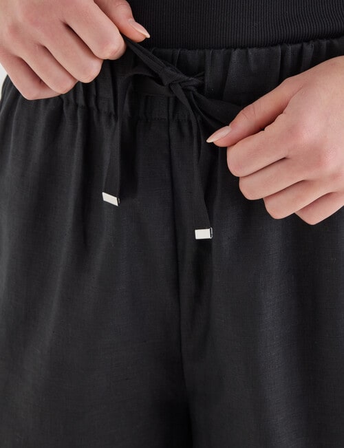 Mineral Mina Short, Black product photo View 05 L