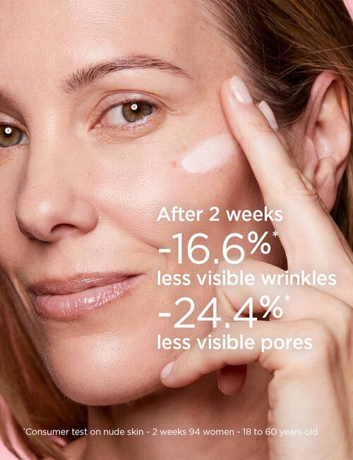 Clarins Instant Smooth & Lip Comfort Oil Must-Haves product photo View 04 L