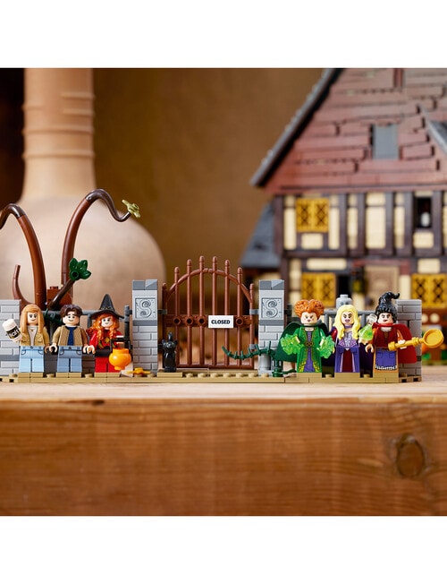 LEGO Ideas Hocus Pocus: The Sanderson Sisters' Cottage, 21341 product photo View 06 L