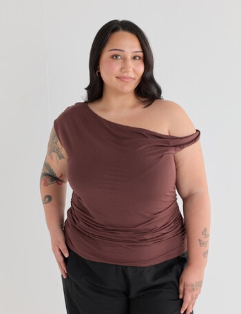 Amy & Ivy Asymmetrical Knit Top, Chocolate product photo