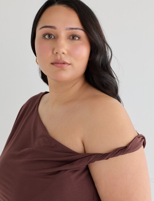 Amy & Ivy Asymmetrical Knit Top, Chocolate product photo View 04 L