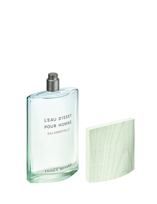 Issey Miyake L'eau D'issey Pour Homme Eau Essentielle EDP product photo View 04 L