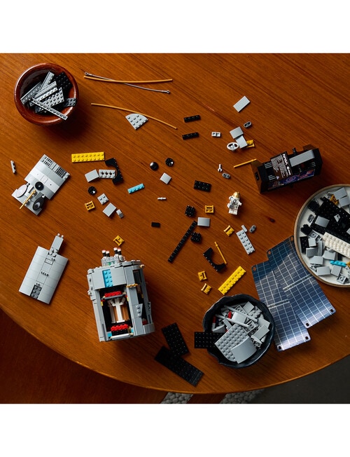 Lego Icons Hubble Space Telescope, 11382 product photo View 03 L