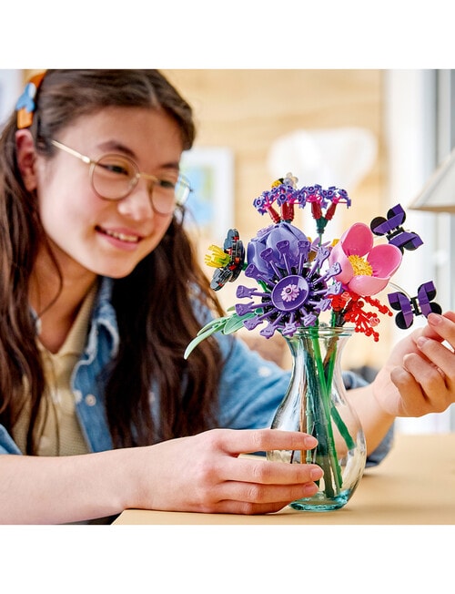 LEGO Botanicals Olivia Rodrigos Flower Bouquet, 11507 product photo View 05 L