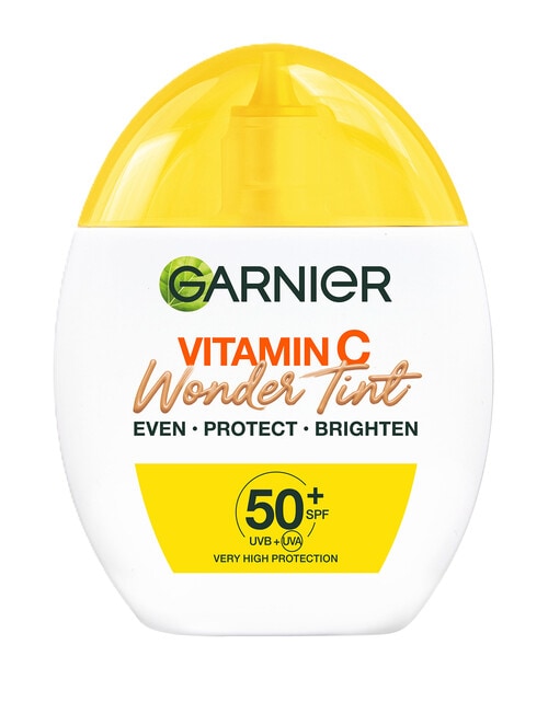 Garnier Vitamin C Wonder Tint SPF50, Medium product photo