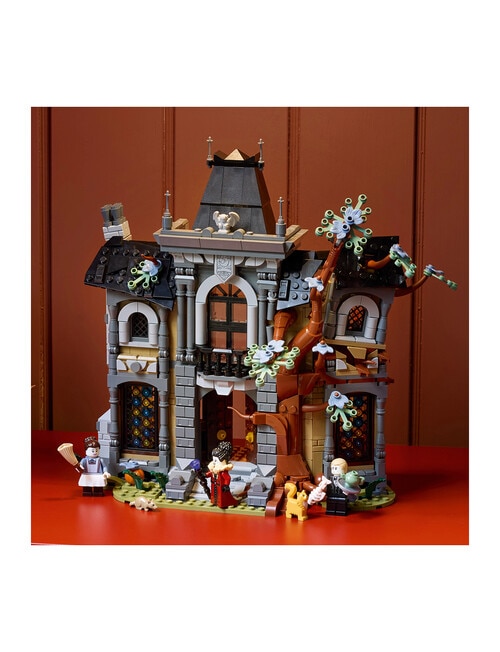 Lego Icons Mayor Manor, 11383 product photo View 04 L