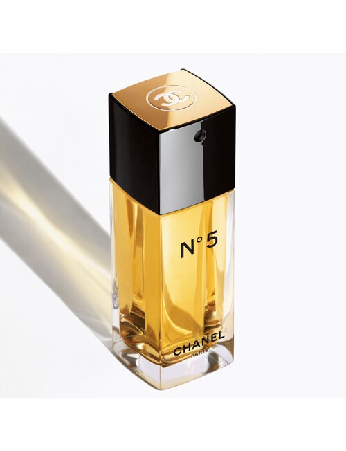 CHANEL N°5 Eau de Toilette Spray 50ml product photo View 02 L