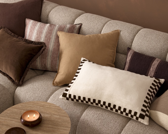 Lounge Cushions & Throws