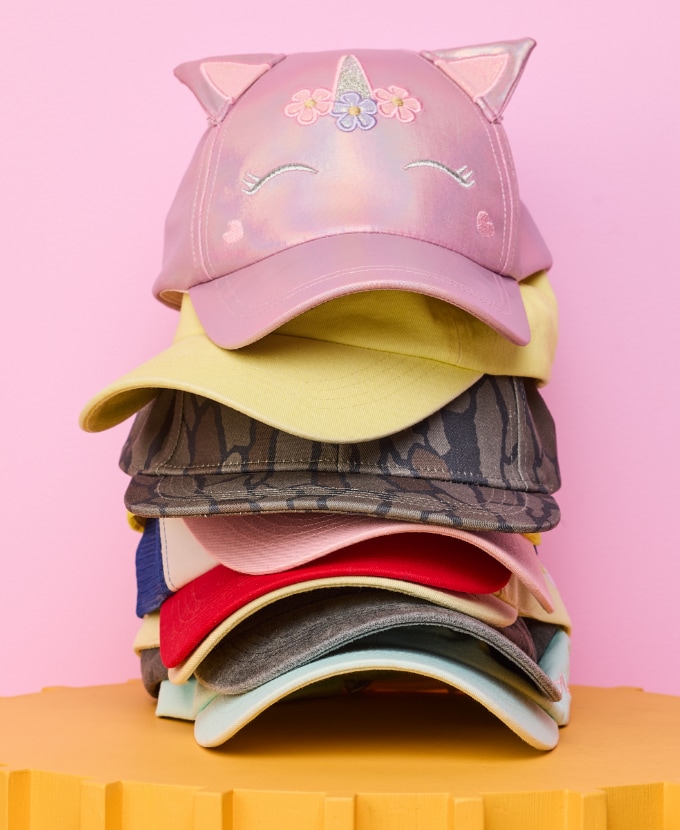 SHOP HATS, GLOVES TIES & BELTS