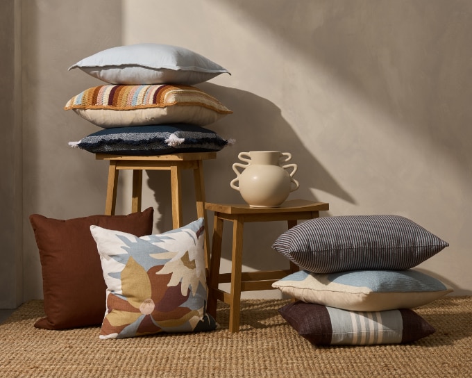 Lounge Cushions & Throws