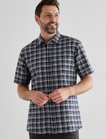 Chisel Short Sleeve Seersucker Shirt, Navy product photo